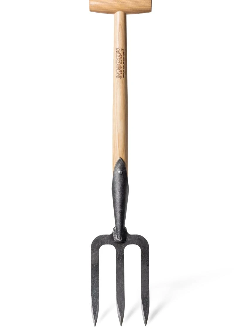 Gardener’s Lifetime Perennial Fork With Short T-Handle 6 Gardener’s Lifetime Perennial Fork With Short T-Handle - Image 4