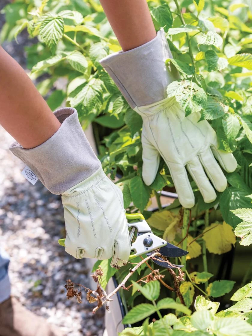 Garden Works Mid Cuff™ Gloves 3 Garden Works Mid Cuff™ Gloves
