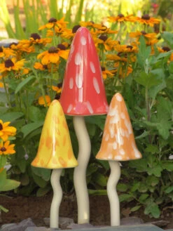 Potting Shed Tinkling Toadstool Sculptures, Set Of 3 -Best Garden Care Shop 8611730 sum 03v